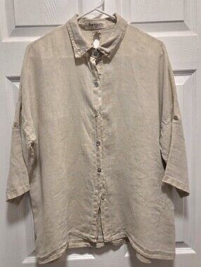 Impressions Women's Button-Down Shirt in Light Beige